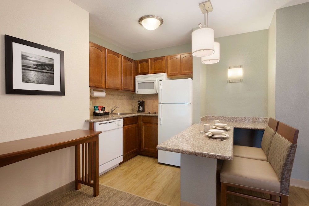 Homewood Suites by Hilton Jacksonville Deerwood Park - photo 18