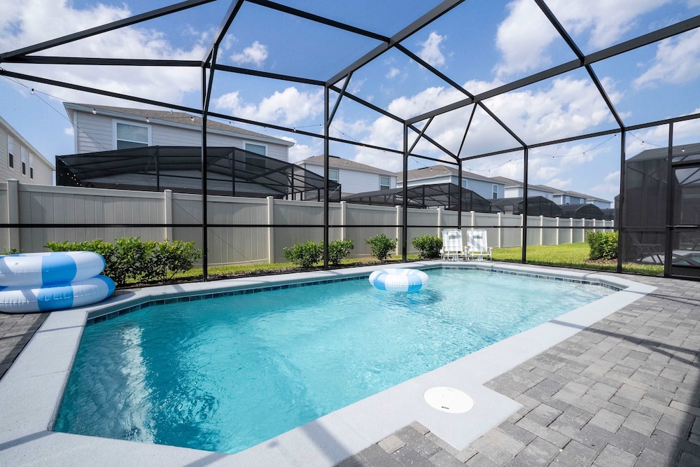 Amazing 5 Suite Home With Resort style Amenities - photo 24