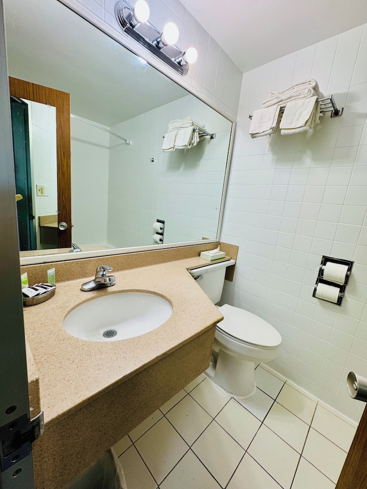 Inn at York - photo 29