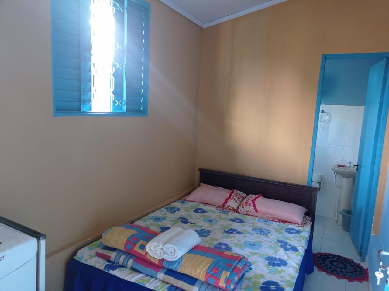 Quarto privativo com banheiro - last minute hotel in Unknown City