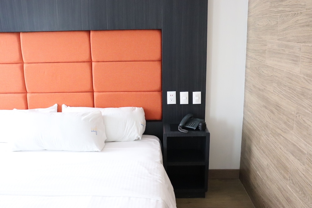 Hotel Embassy