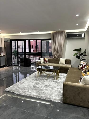Chic Duplex Central 3 Suites et Wi Fi — 4-Star Luxury Hotel in Marrakesh, Morocco