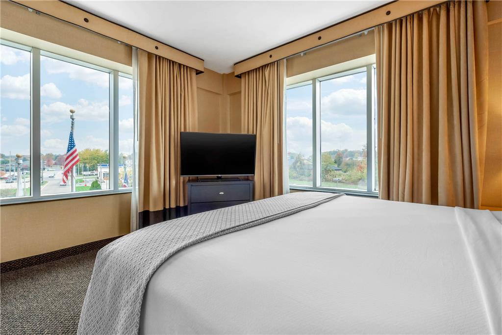 Cambria Hotel Akron Canton Airport - photo 36