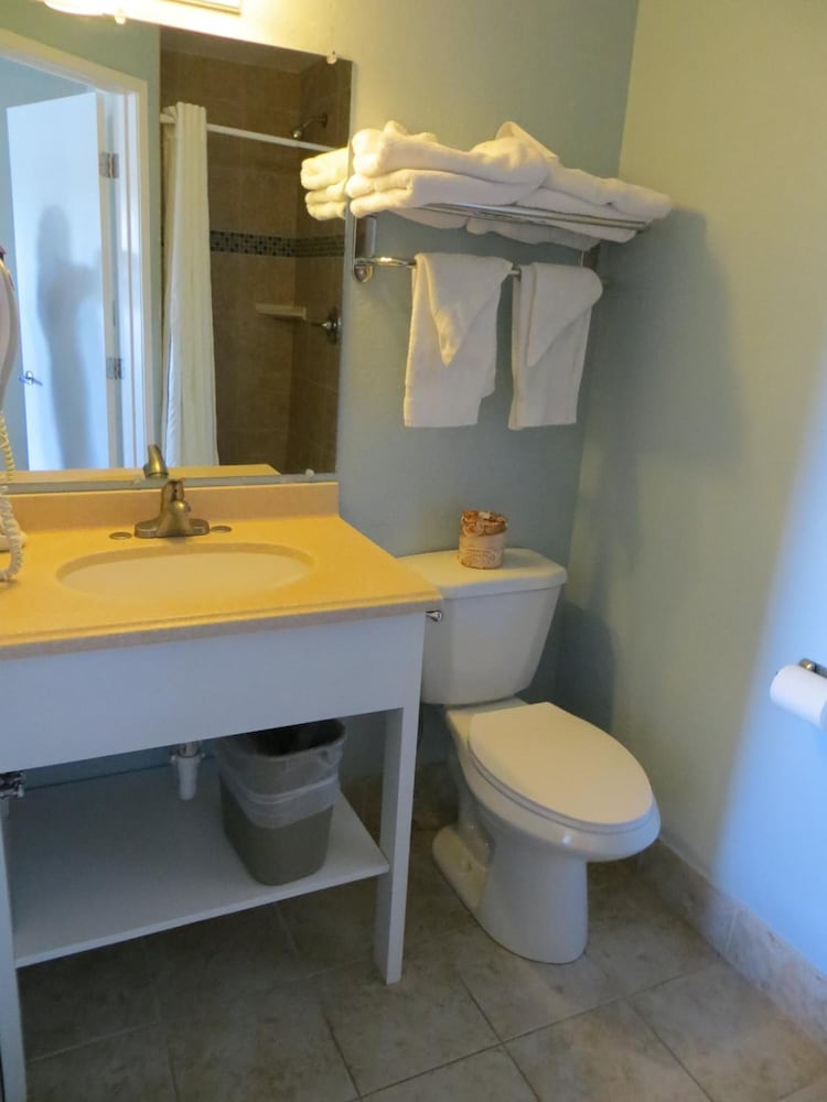 Bay Front Inn Santa Cruz - photo 23