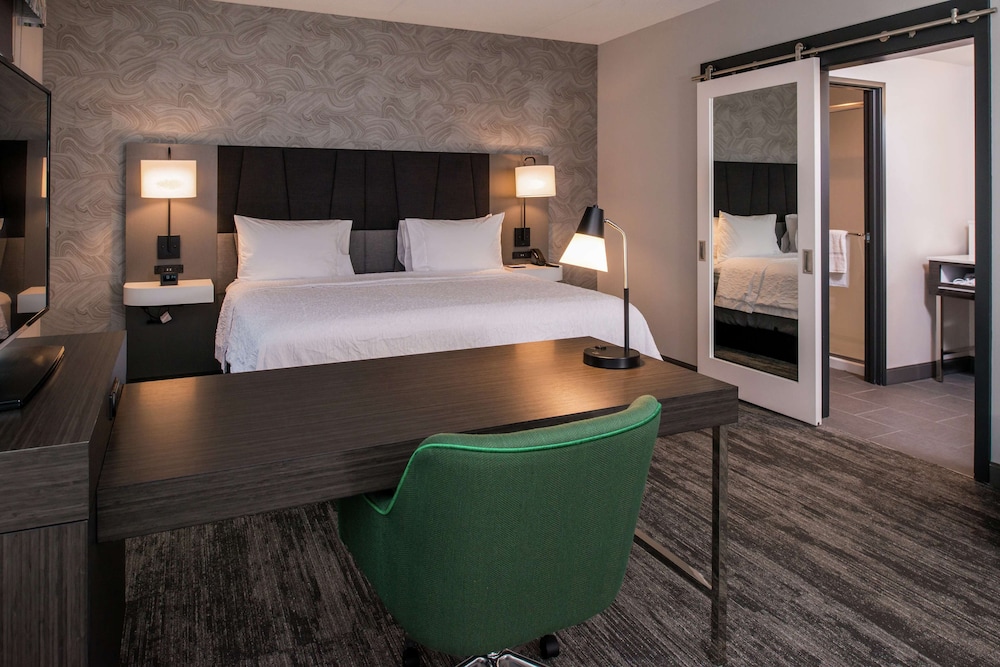 Hampton Inn & Suites Winston Salem Downtown - photo 20