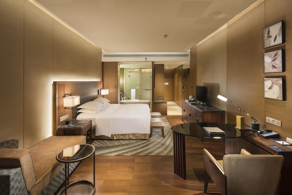 Hilton Wuhan Optics Valley — hotel in Wuhan