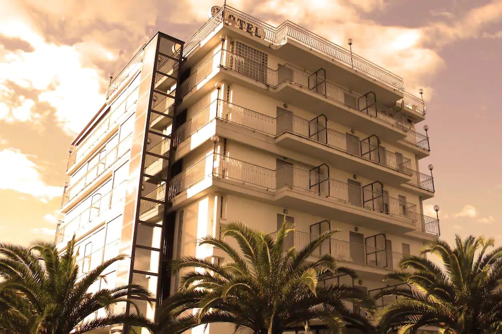 Hotel Villa Truentum in Martinsicuro, Italy