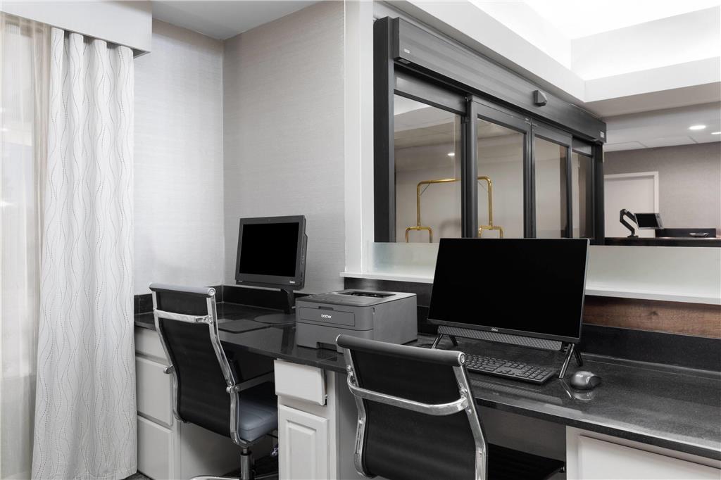 Wingate by Wyndham Greensboro Coliseum - photo 31