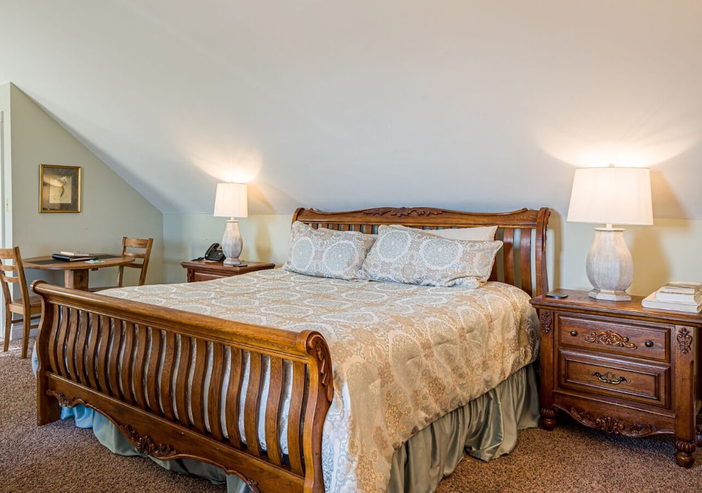 Whitestone Inn - photo 53