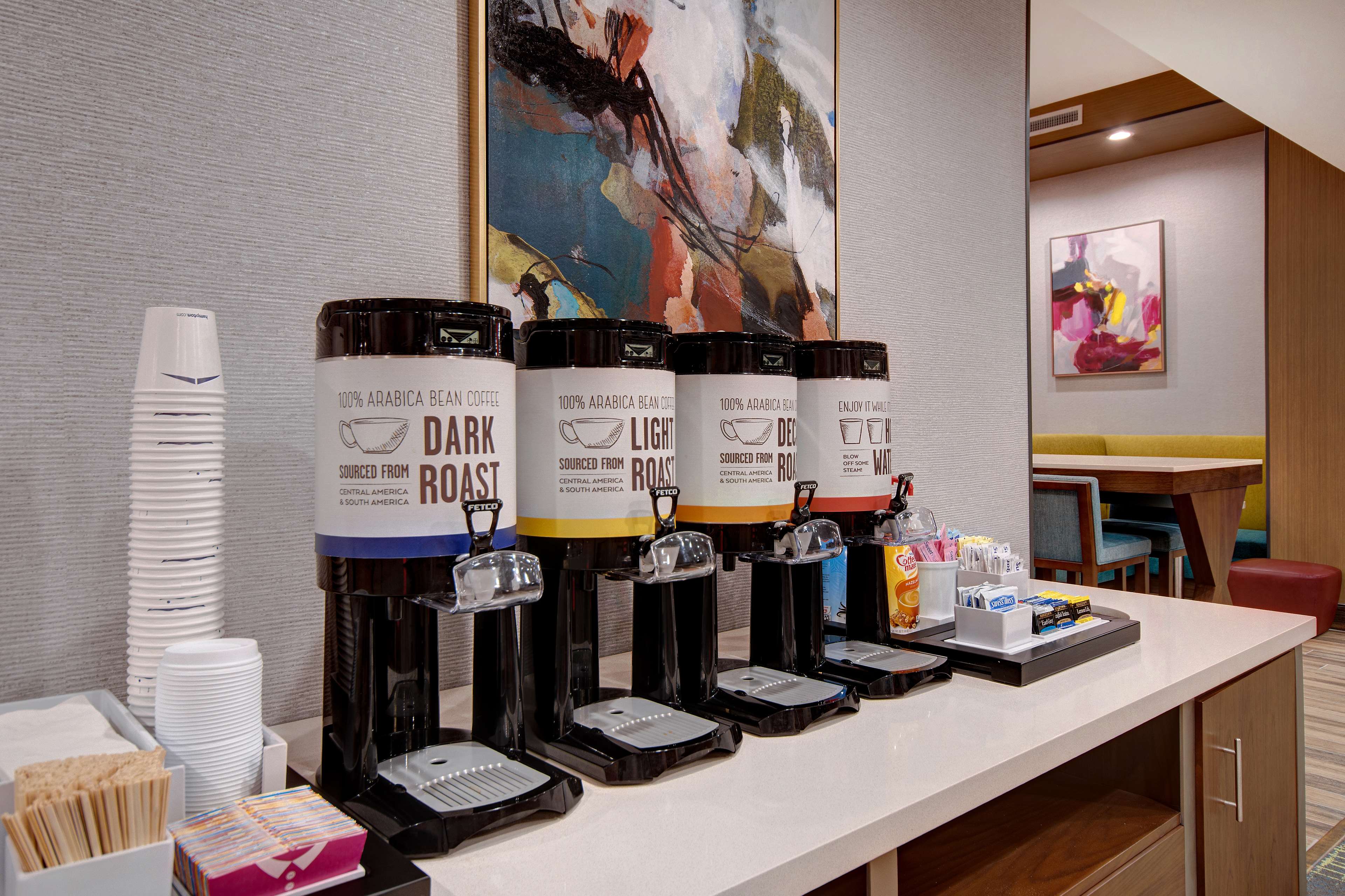 Hampton Inn & Suites Ontario Rancho Cucamonga - photo 17