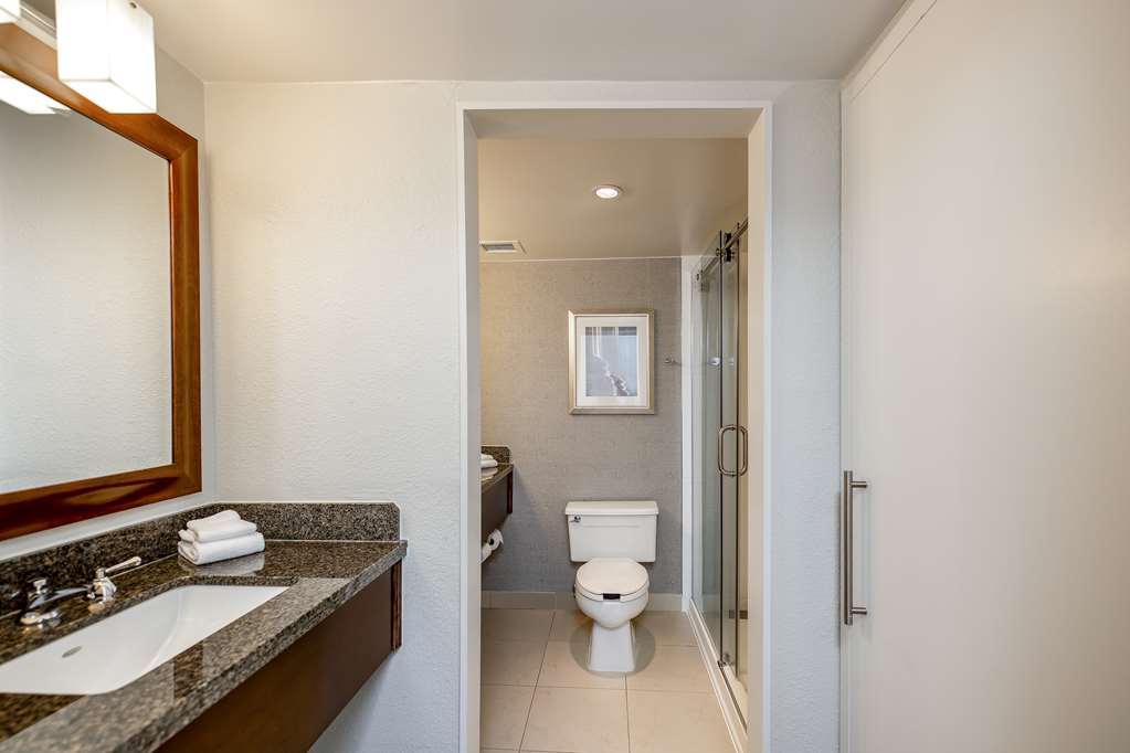 Sonesta Charlotte Lower South End - photo 16