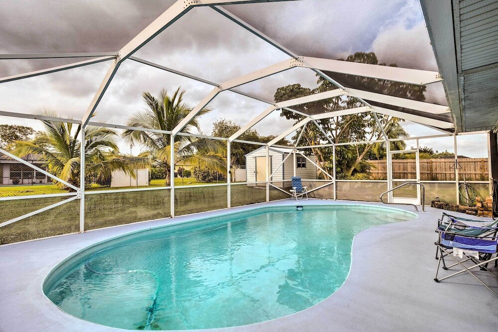 Port St Lucie Vacation Home with Lanai and Pool — 4-Star Luxury Hotel in River Park, United States