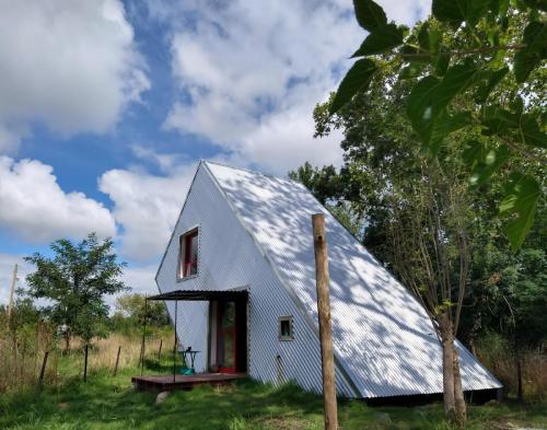 La Trunca Cabaña - carbon neutral hotel in Chascomus