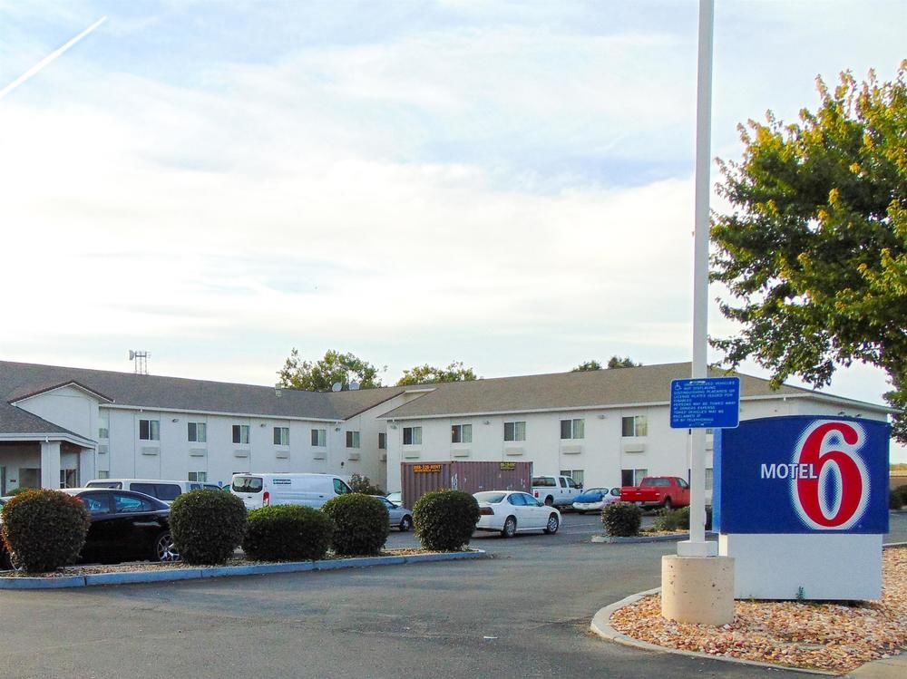 Motel 6 - photo 21