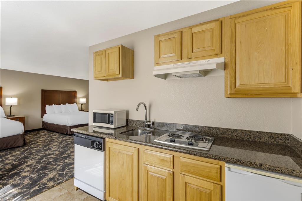 Best Western Plus Riverfront Hotel & Suites - photo 45