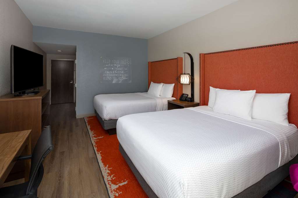 La Quinta Inn & Suites by Wyndham Perry - photo 8