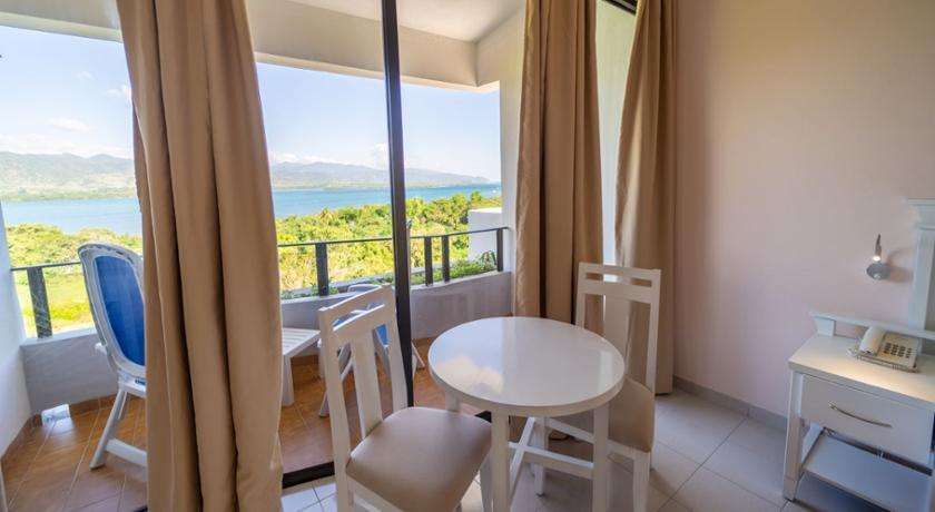 Resonance Blu Marea in Pilon, Cuba