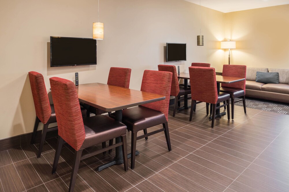TownePlace Suites by Marriott New Hartford - photo 56