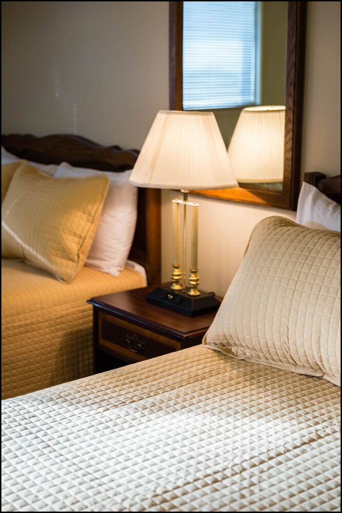 Marina Inn & Event Center - photo 7