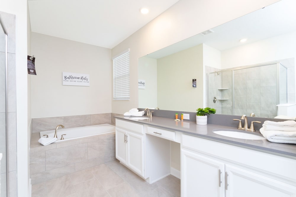Gorgeous 6 Bd SF Close to Disney w Pool Champions Gate Resort 712 - photo 115