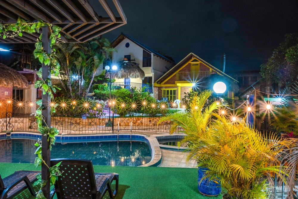 Ecovilla - carbon neutral hotel in Cali