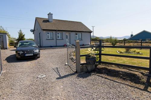 4 Guests Seaside Cottage 5min Drive To The Sea — 4-Star Luxury Hotel in Killorglin, Republic of Ireland