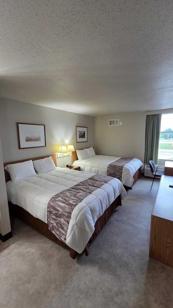 Smartwood Inn - photo 18