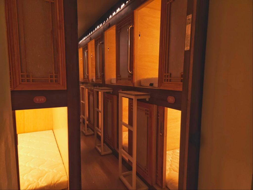 82 Capsule Hotel - last minute hotel in Seoul