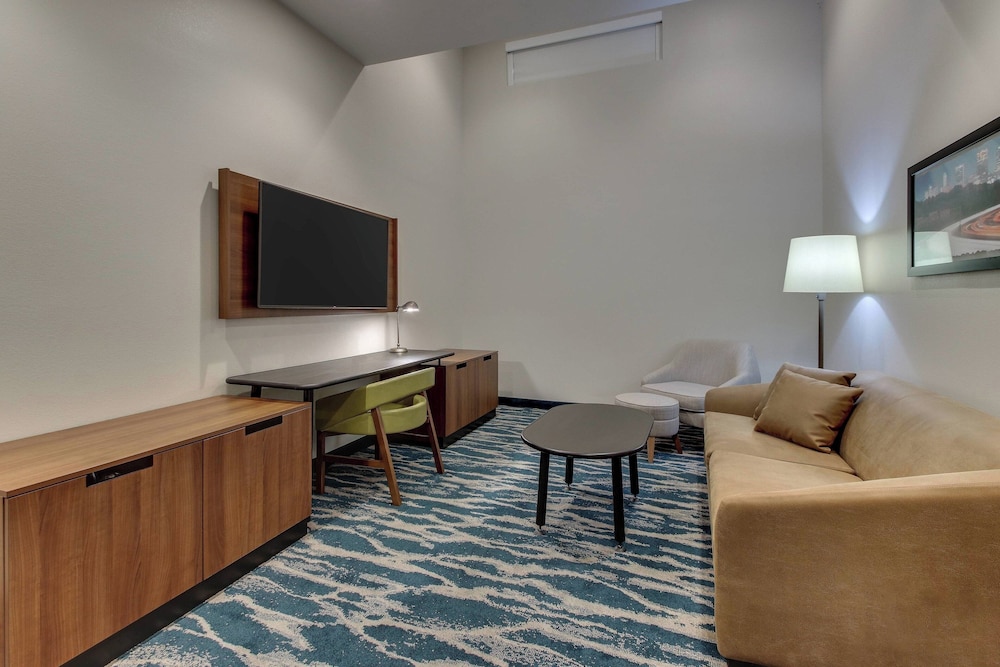 Fairfield Inn & Suites by Marriott Birmingham Downtown - photo 18