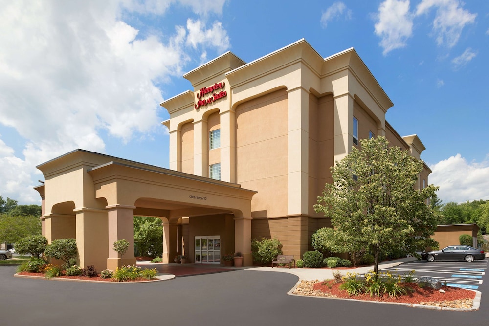 Hampton Inn & Suites Greenfield - featured photo