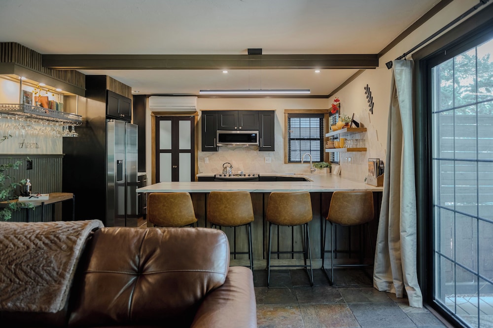Highland Haven Creekside Inn - photo 95