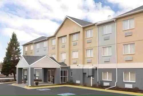 Dubuque Inn & Suites — hotel in Dubuque