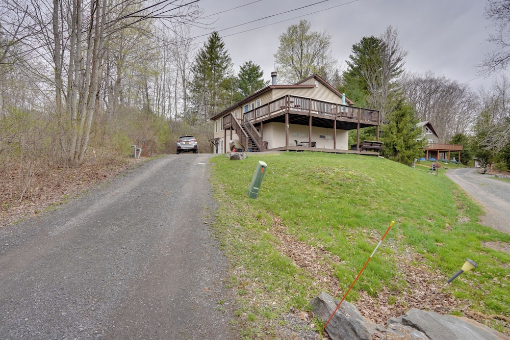 Catskills Home 5 Mins to Windham Mtn Resort in Windham, United States