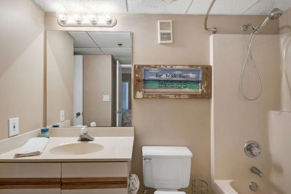 Edgewater Beach Resort Tower 3 2 Bedroom Apartment - photo 19