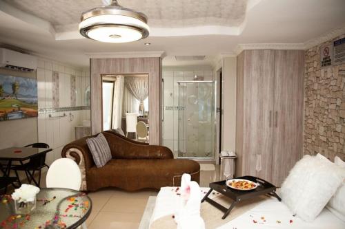 Boeketlong Lodge — 4-Star Luxury Hotel in Jane Furse, South Africa