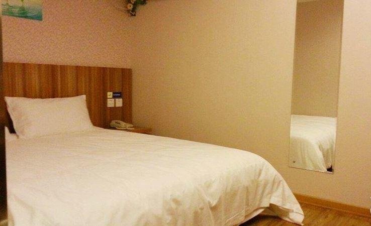 Eaka 365 Hotel Xinji Shifu Road International Leather City Branch in Xinji, People's Republic of China