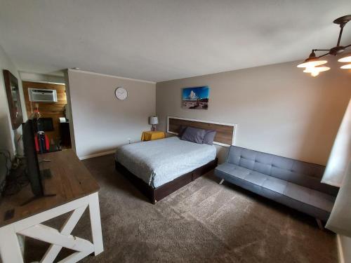 Country Inn Of Shelby - photo 17