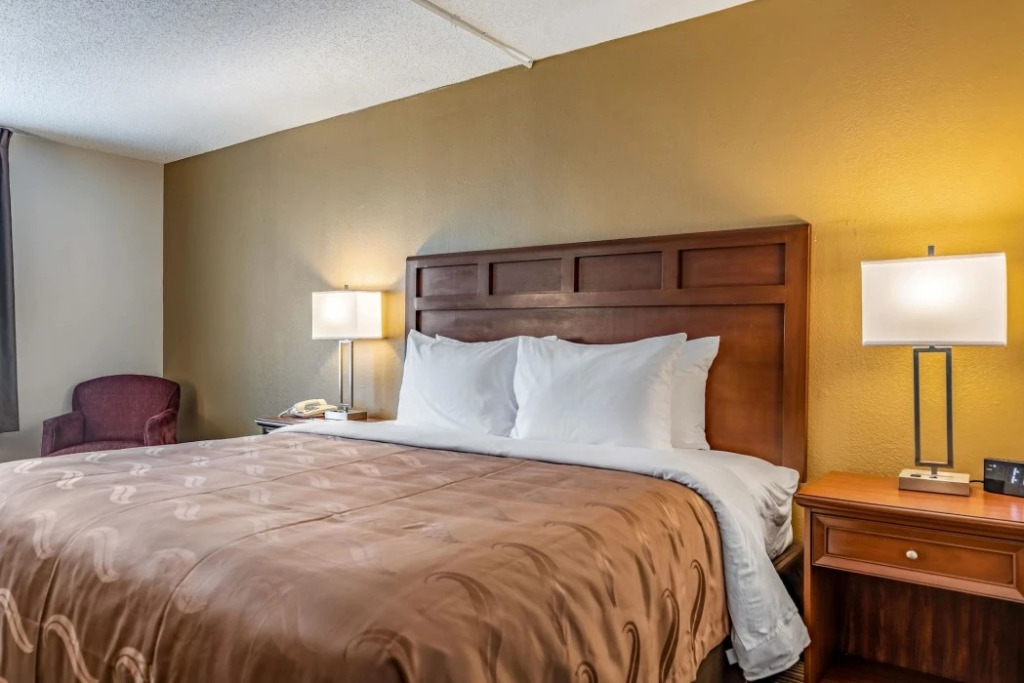 Knights Inn Bucyrus - photo 2