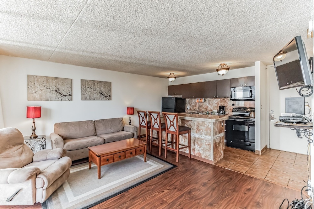 Waikiki Banyan Condo Located One Block From Waikiki Beach by Koko Resort Vacation Rentals - photo 73