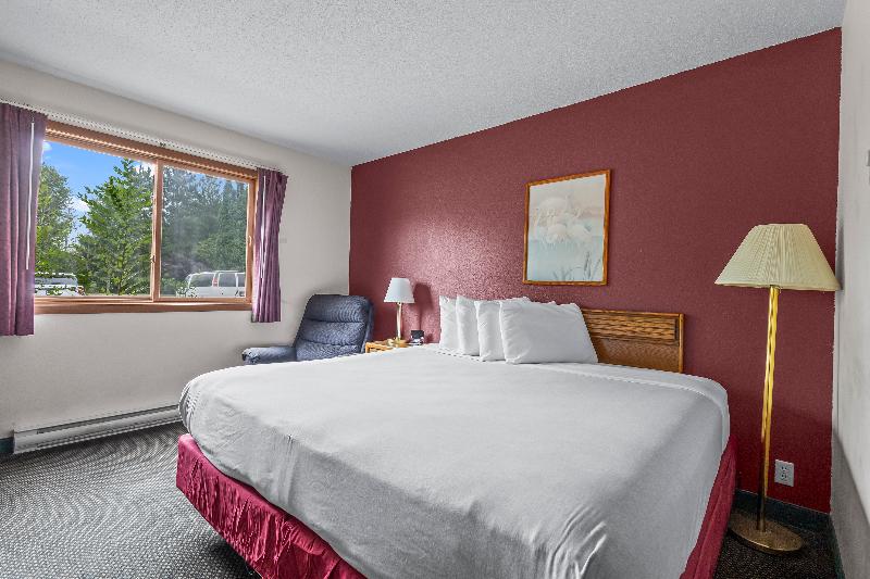 Wautoma Inn by OYO Near Airport WI 73 - photo 33
