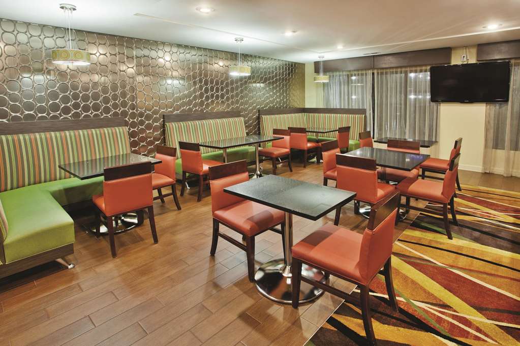 La Quinta Inn & Suites by Wyndham Florence - photo 78