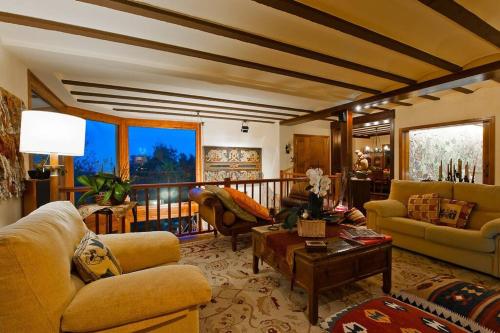 FantA stica casa con vistas al mar — 4-Star Luxury Hotel in Arenys De Munt, Spain