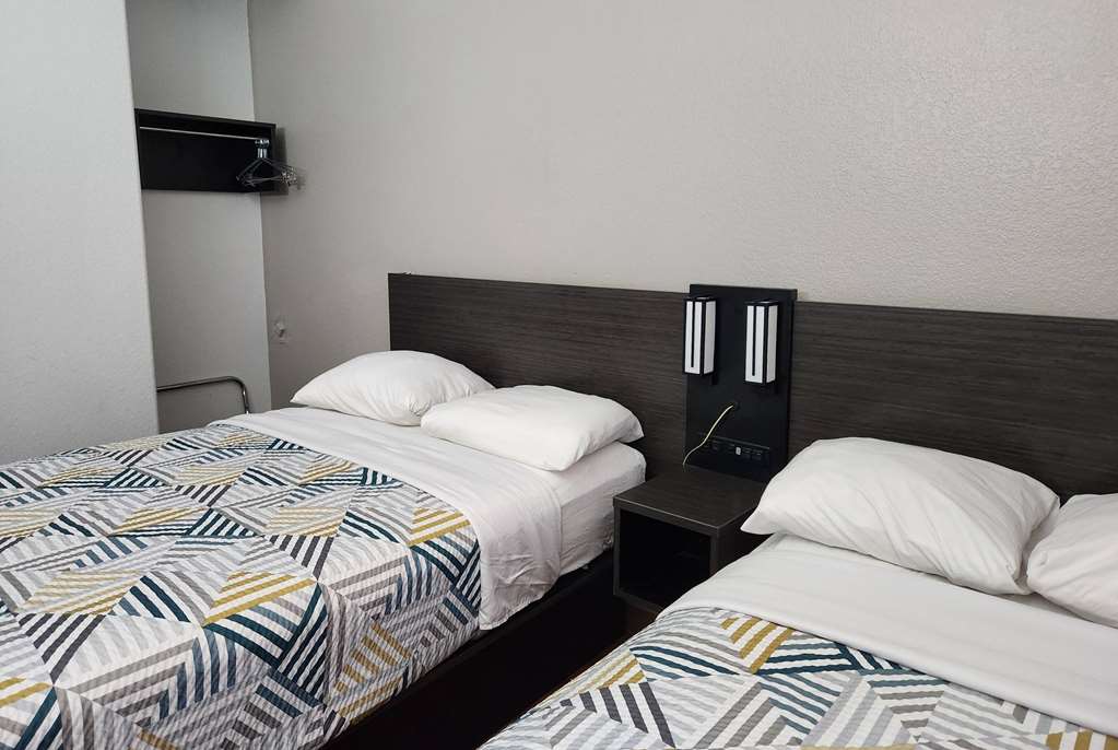 Baymont by Wyndham San Antonio Airport - photo 8