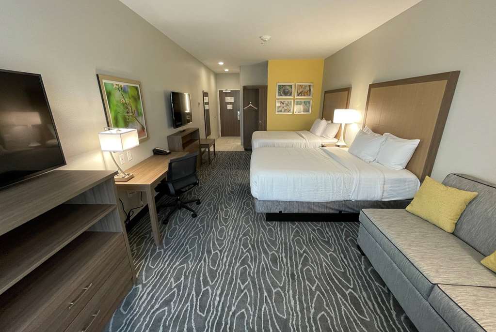 La Quinta Inn & Suites by Wyndham Valdosta - photo 19
