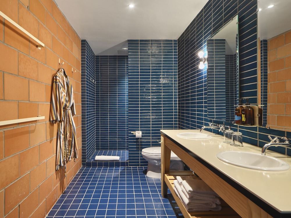 The Carpenter Hotel - photo 6