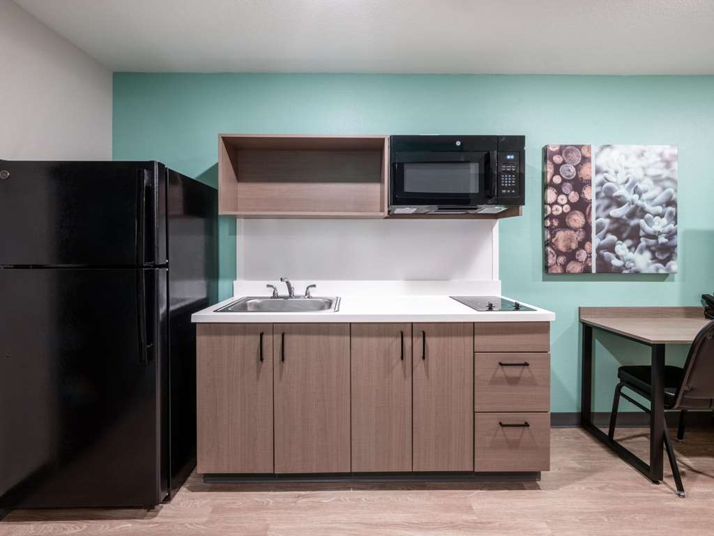 ECHO Suites Extended Stay by Wyndham Madison - photo 12