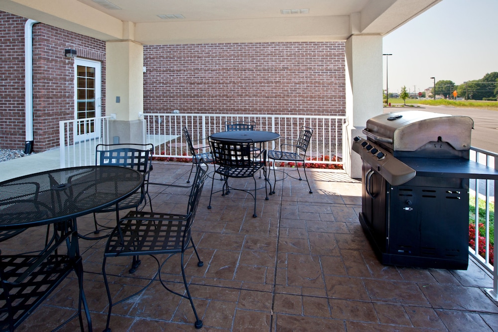 Candlewood Suites Louisville North by IHG - photo 24