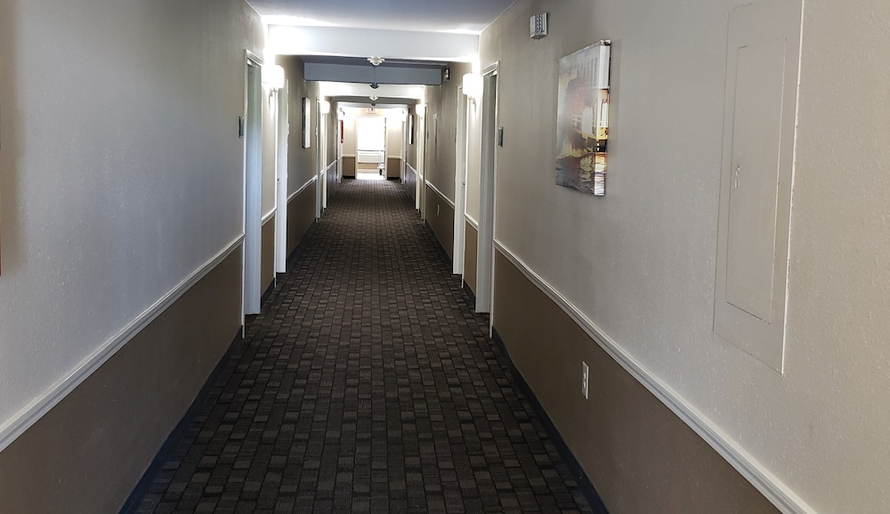 Red Roof Inn Port Allen - photo 13