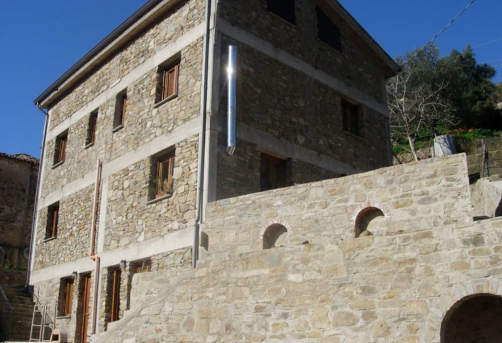 Locanda La Corte - carbon neutral hotel in Serramezzana