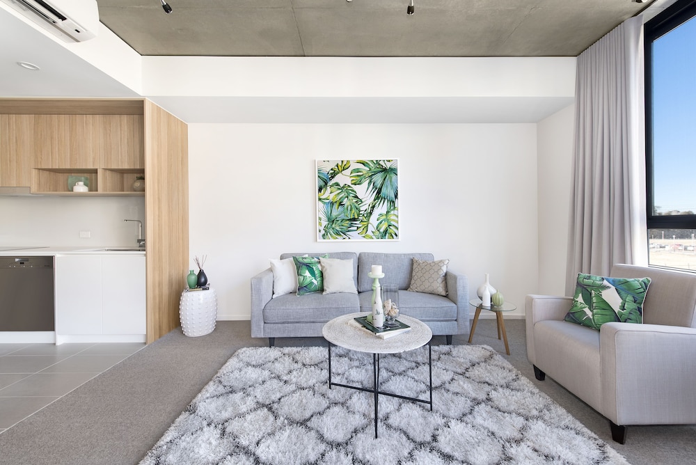 Accommodate Canberra Azure — 4-Star Luxury Hotel in Kingston, Australia